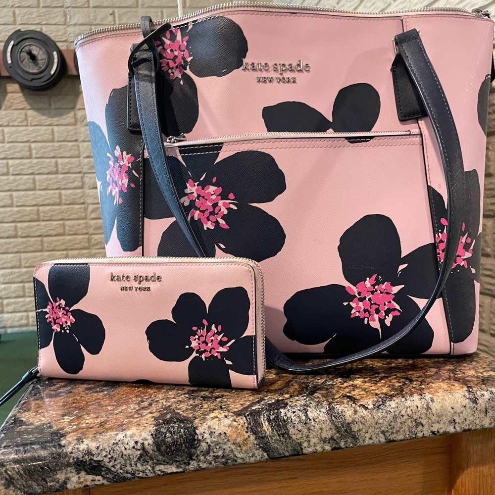 Kate Spade lilac flower shoulder purse and wallet